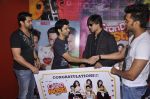 Vivek Oberoi, Ritesh Deshmukh, Aftab Shivdasani at Radio City and Book My show contest winners meet Grand Masti stars in Bandra, Mumbai on 7th Sept 2013 (34).JPG
